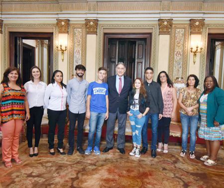 Governador Pimentel recebe alunos Destaques no Enem 2016 – Entre eles Fernando Gontijo, de Divinópolis Estudande - Divinopolis - Divinews